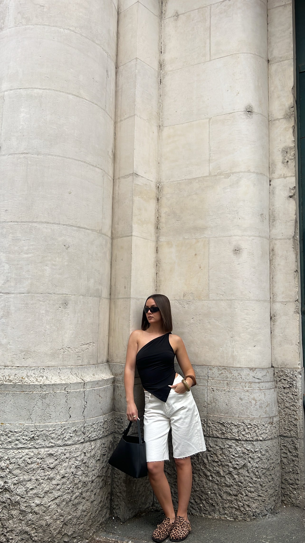 Top asymétrique noir