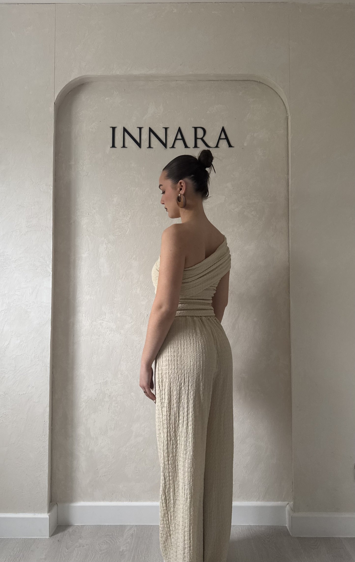 Ensemble asymétrique beige
