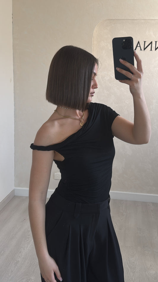 Top asymétrique noir