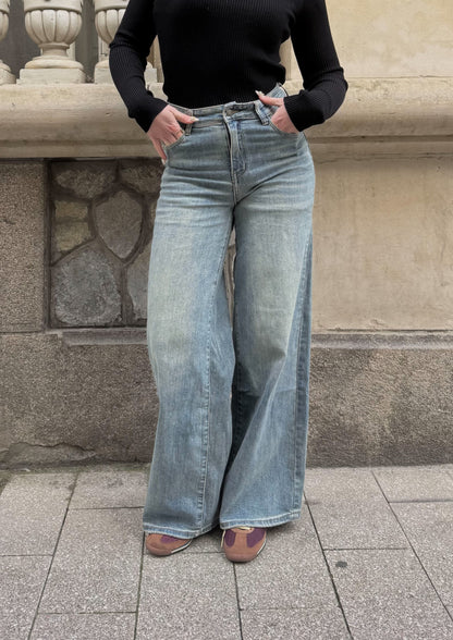 Jean Wide Leg