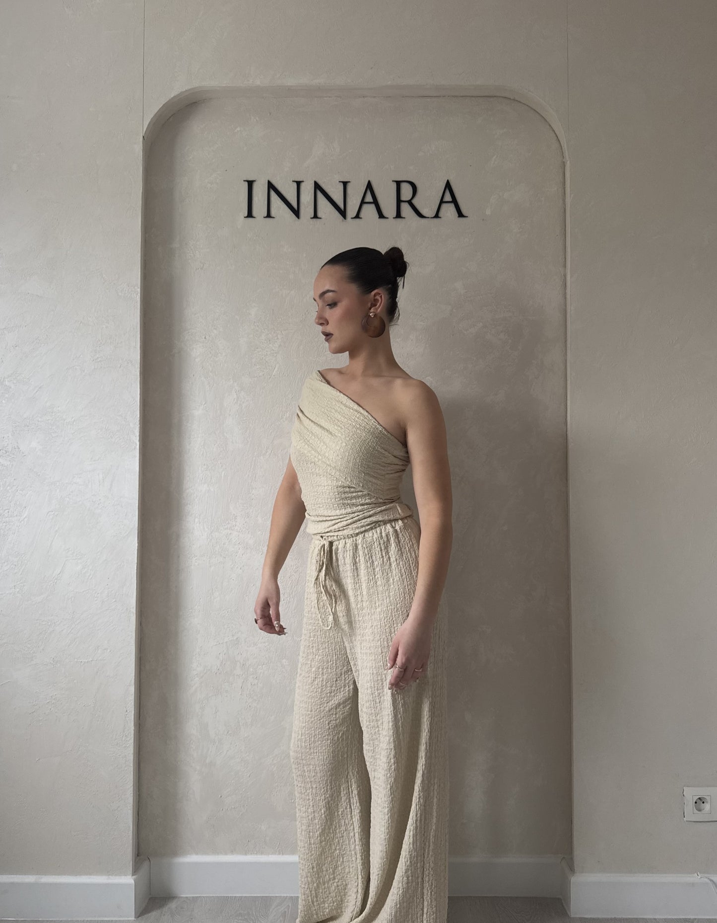 Ensemble asymétrique beige