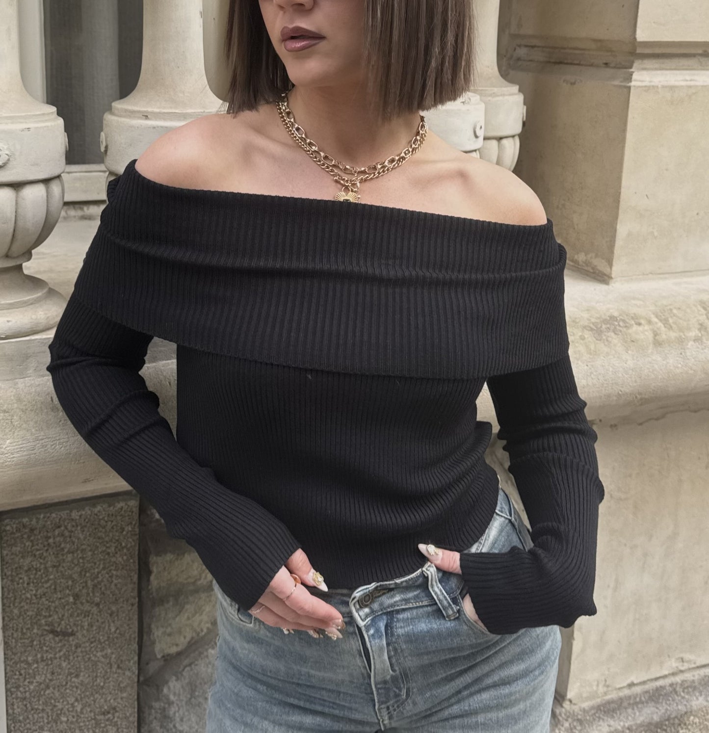 Pull Bardot noir